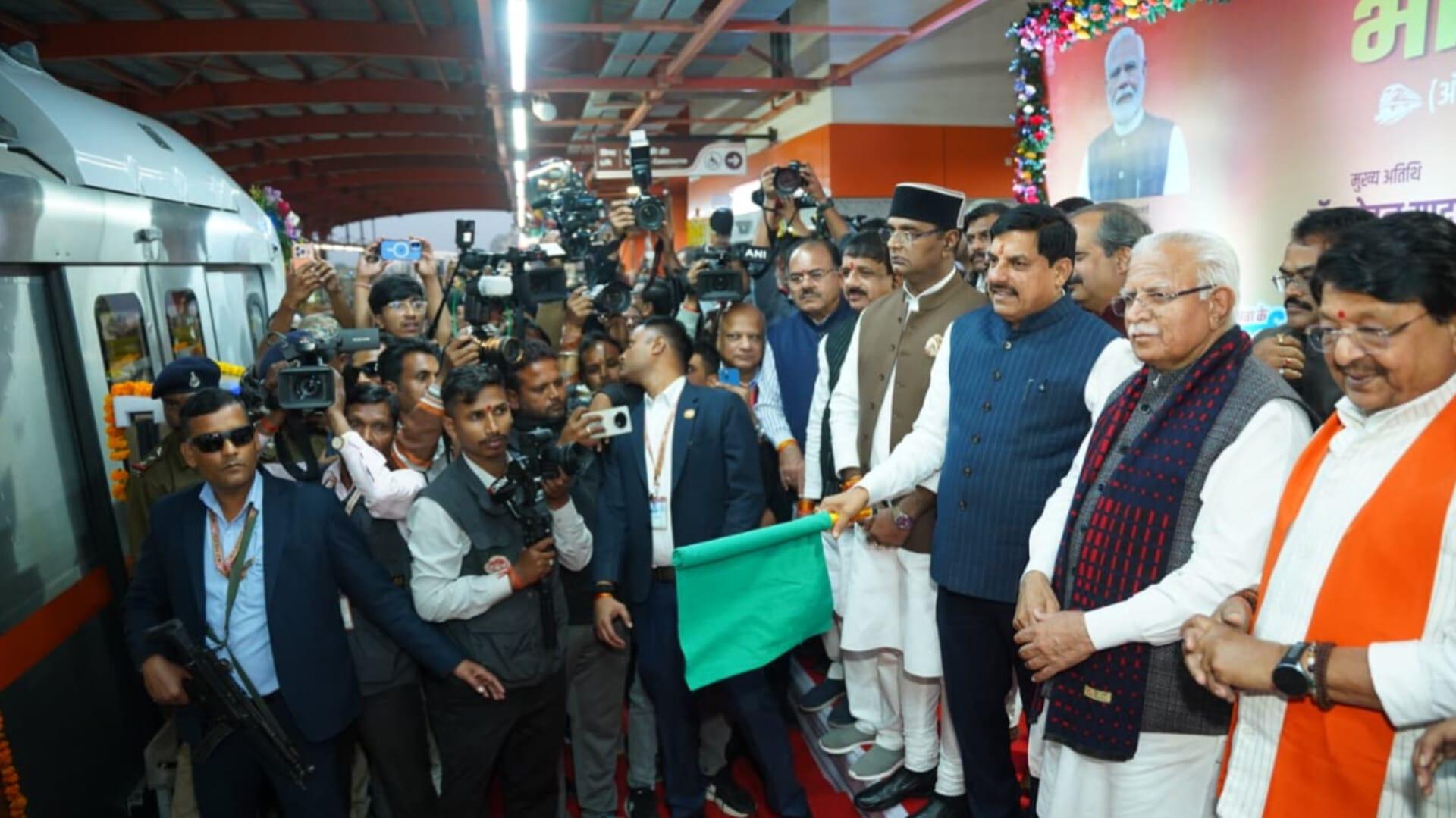 Bhopal Metro: CM Mohan Yadav, Union Minister Khattar Flag Off Priority Corridor; Services to Start Sunday
