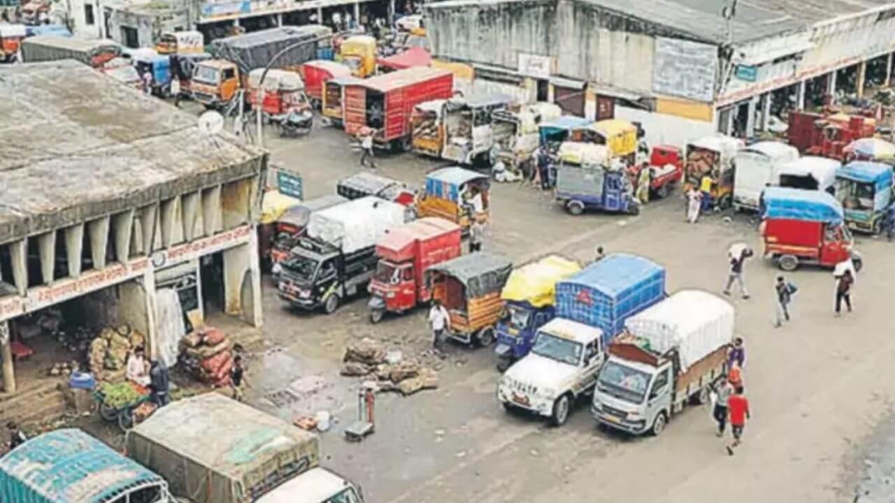 राज्यात नव्या 65 बाजार समित्या अस्तित्वात येणार, शेतकऱ्यांची होणार सोय