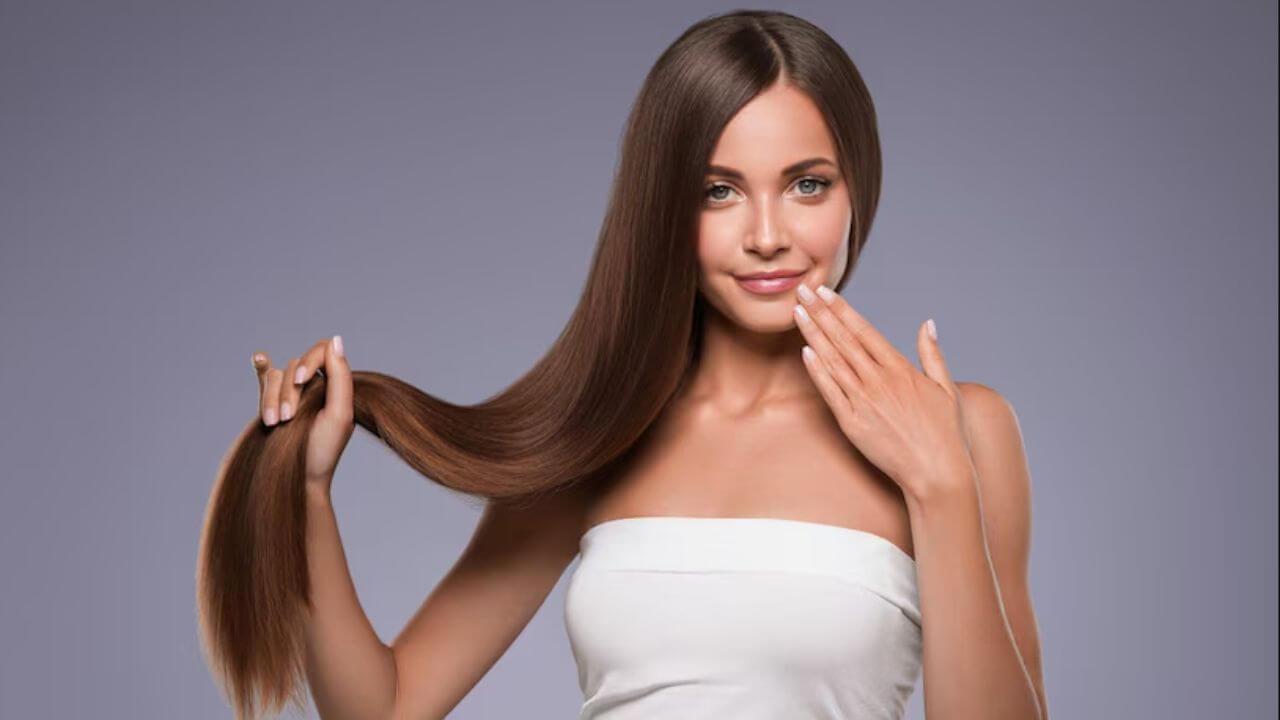 Hair Care Tips: केसांना मजबूत आणि लांबलचक बनवण्यासाठी उपयुक्त आहे ‘हे’ आयुर्वेदिक तेल, नक्की करा ट्राय