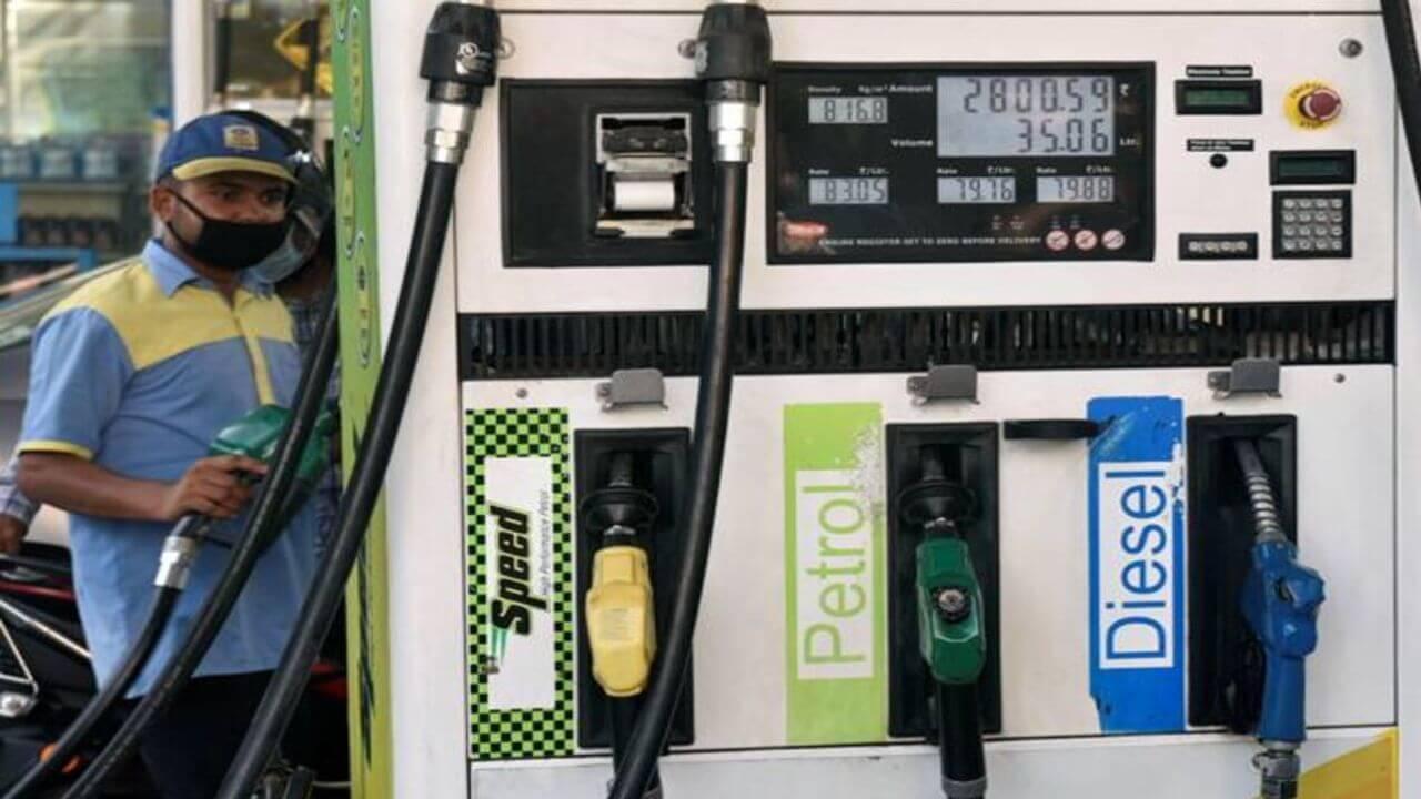 Petrol Diesel Price: पेट्रोल आणि डिझेलचे नवे दर जाहीर; तुमच्या शहरात इंधन महाग की स्वस्त?