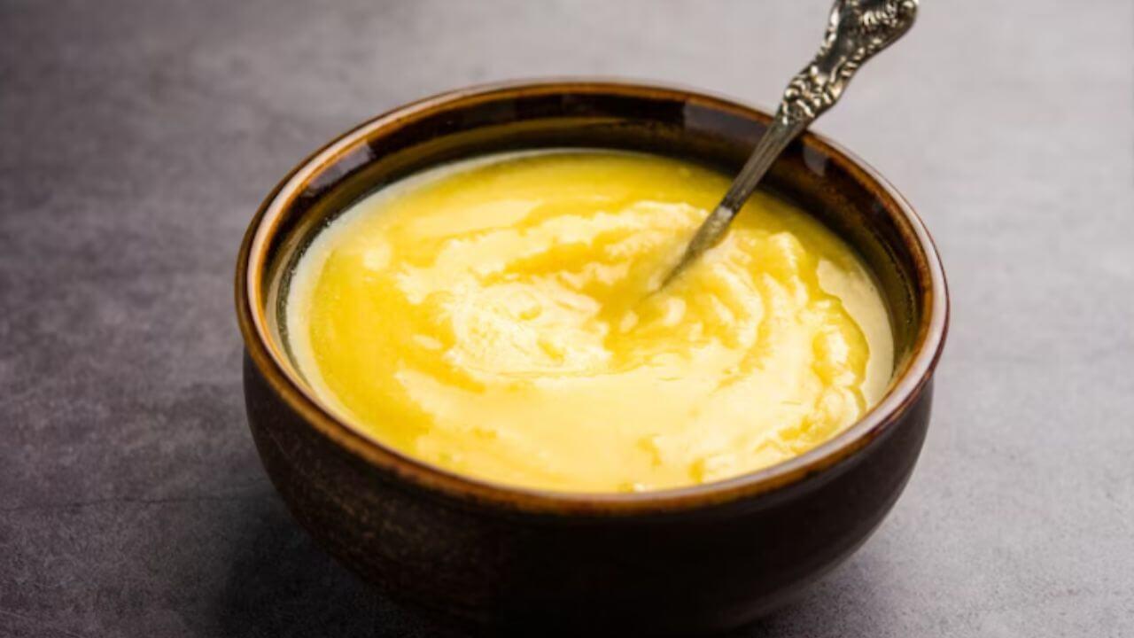 Ghee Purity Test: तुम्ही खात असलेले तूप भेसळयुक्त तर नाही? अशी करा शुद्ध तुपाची ओळख