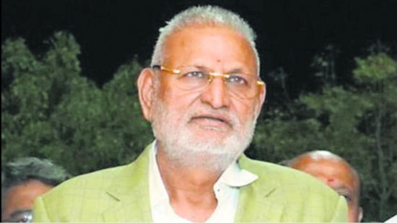 कृषिमंत्री माणिकराव कोकाटेंचा राजीनामा नाहीच; दादांकडून शेवटची संधी, विरोधकांचा राजीनाम्यासाठी दबाव!