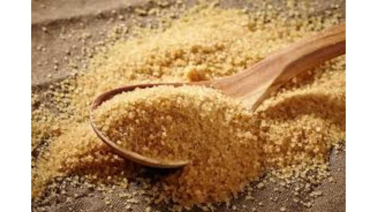 मासिक पाळीच्या वेदनांपासून ते त्वचेपर्यंत सर्व गोष्टींसाठी ब्राऊन शुगरचे सेवन फायदेशीर आहे, जाणून घ्या फायदे