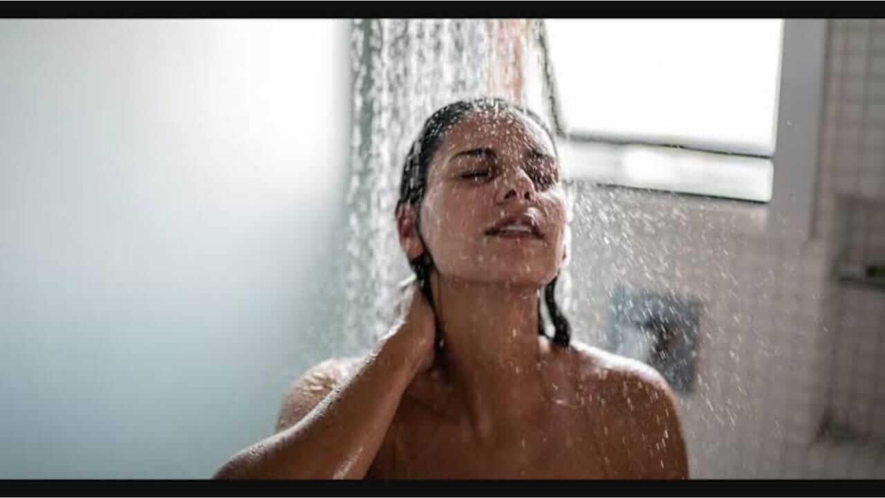 तुम्हीही उन्हातून आल्यानंतर लगेच आंघोळ करता का? या महत्त्वाच्या गोष्टी जाणून घ्या…