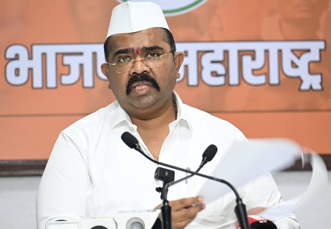 कर्जवाटप योजनेच्या नावाखाली गंडा घालणाऱ्यांवर कठोर कारवाई व्हावी, नरेंद्र पाटील यांची मुख्यमंत्र्यांकडे मागणी