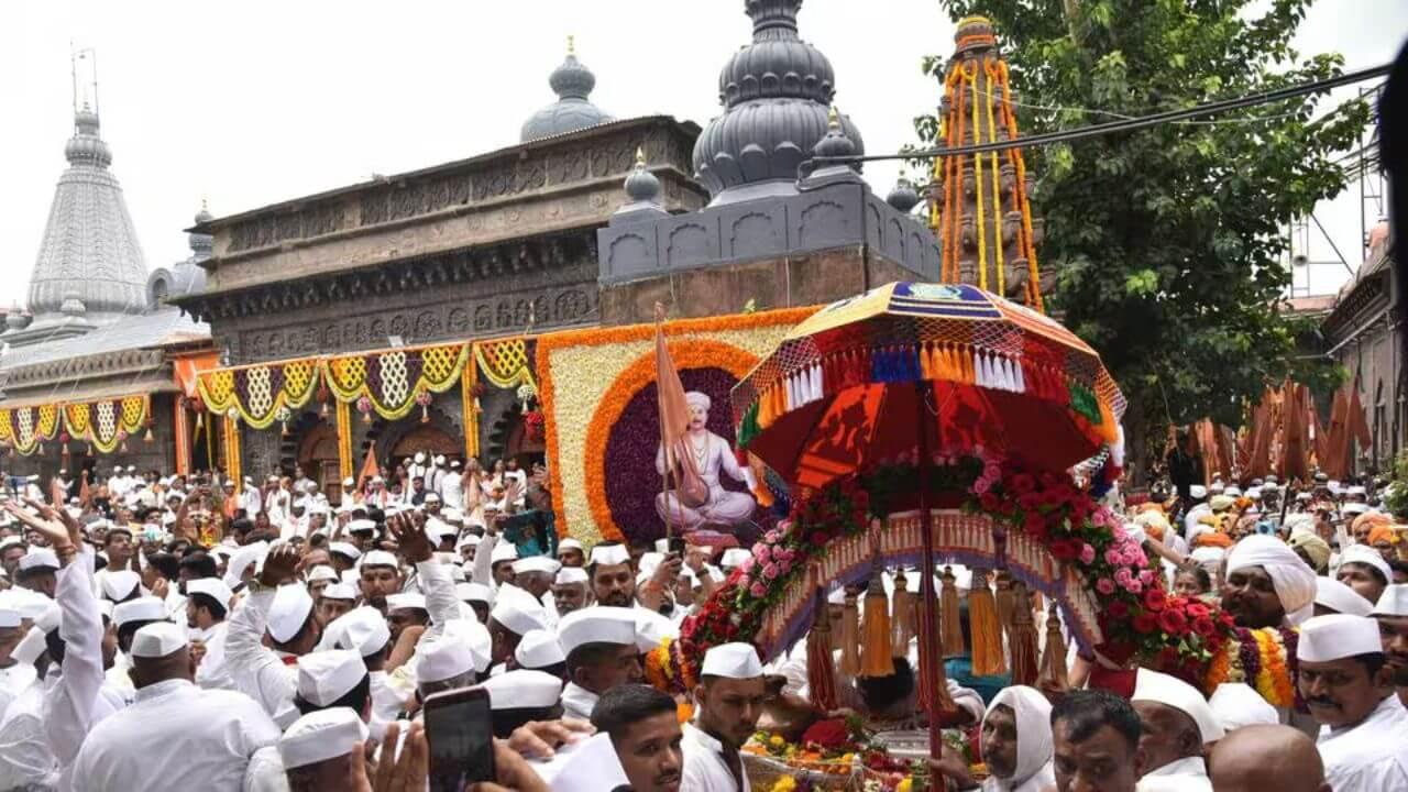 Pune Palkhi 2025 : संत ज्ञानेश्वर माऊलींच्या पालखी सोहळ्याची तयारी अंतिम टप्प्यात, पालखीचा प्रवास कसा असणार?