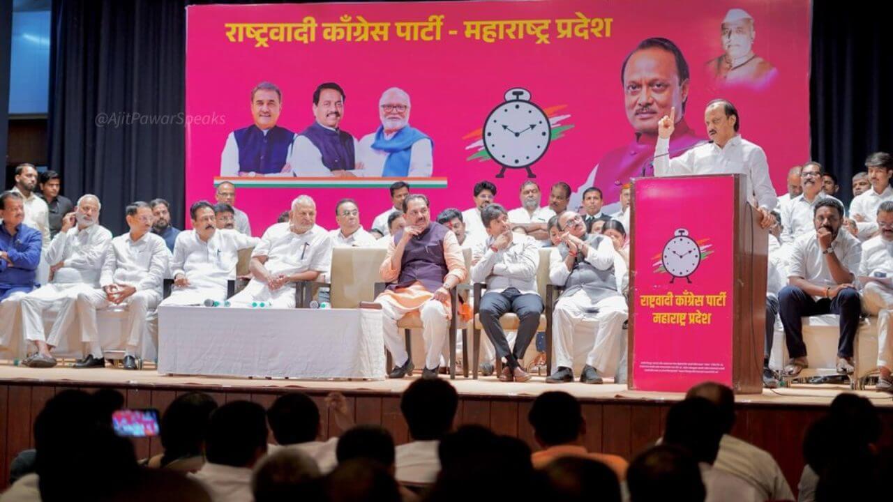 अजितदादांचा शरद पवारांना दे धक्का,  माजी तीन आमदारांनी केला राष्ट्रवादीत प्रवेश