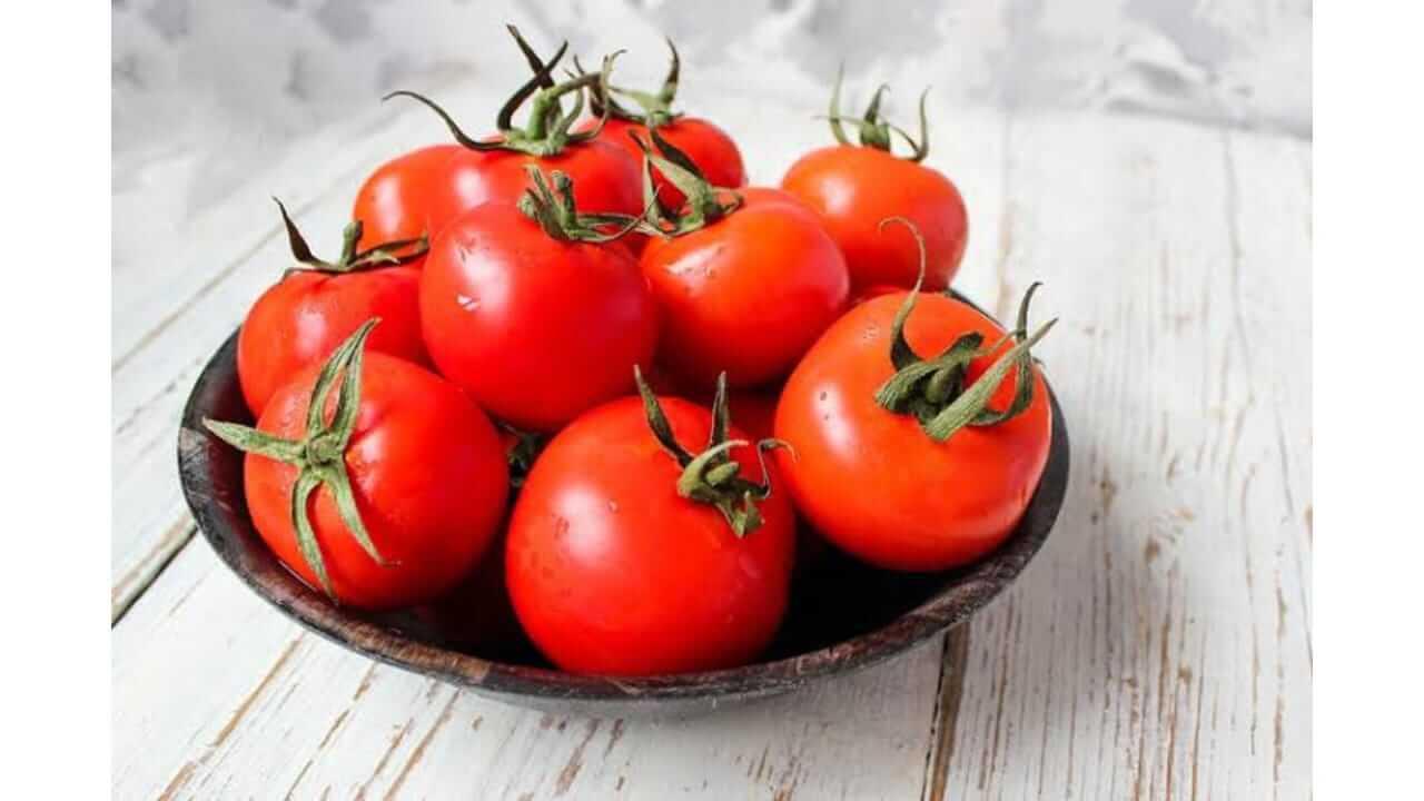टोमॅटो खाण्याचे ‘हे’ फायदे माहित आहेत का?  जाणून घ्या…