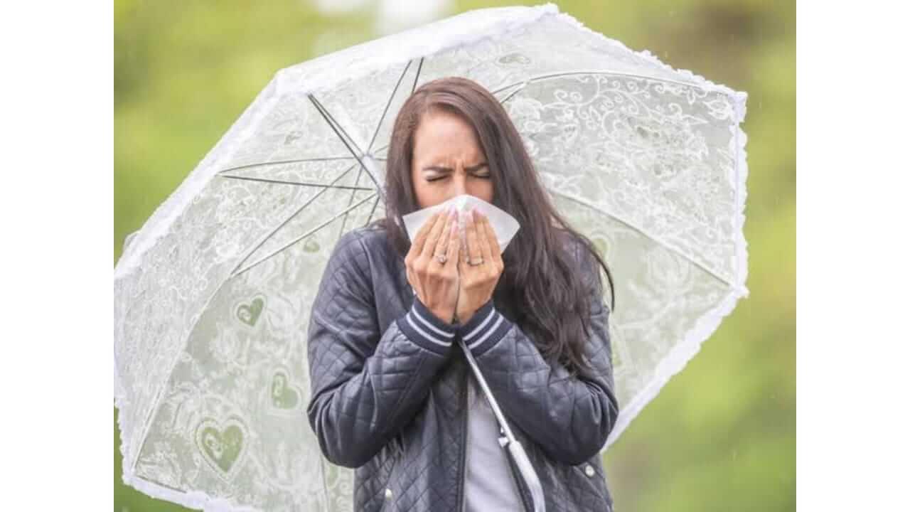 बदलत्या ऋतुमध्ये अशा प्रकारे घ्या स्वतःची काळजी