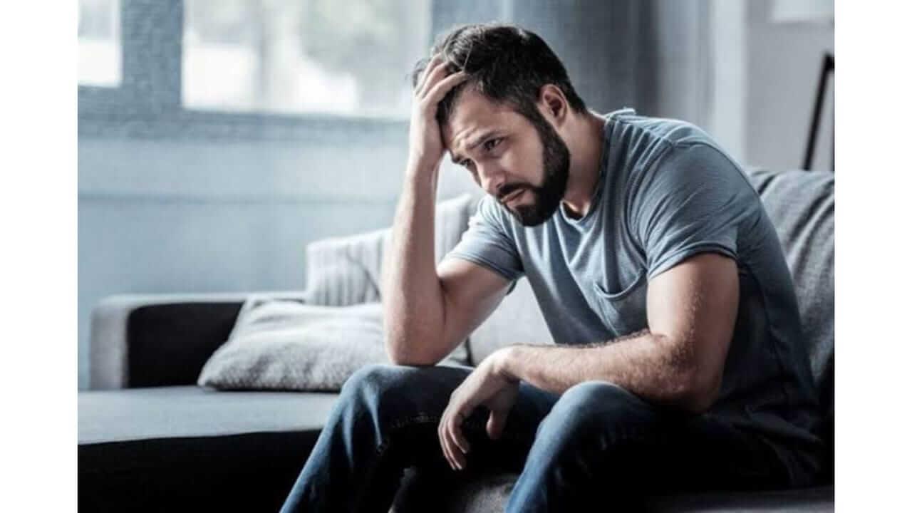 घरापासून दूर राहून एकटेपणा जाणवत असेल तर ‘या’ टिप्स फॉलो करा