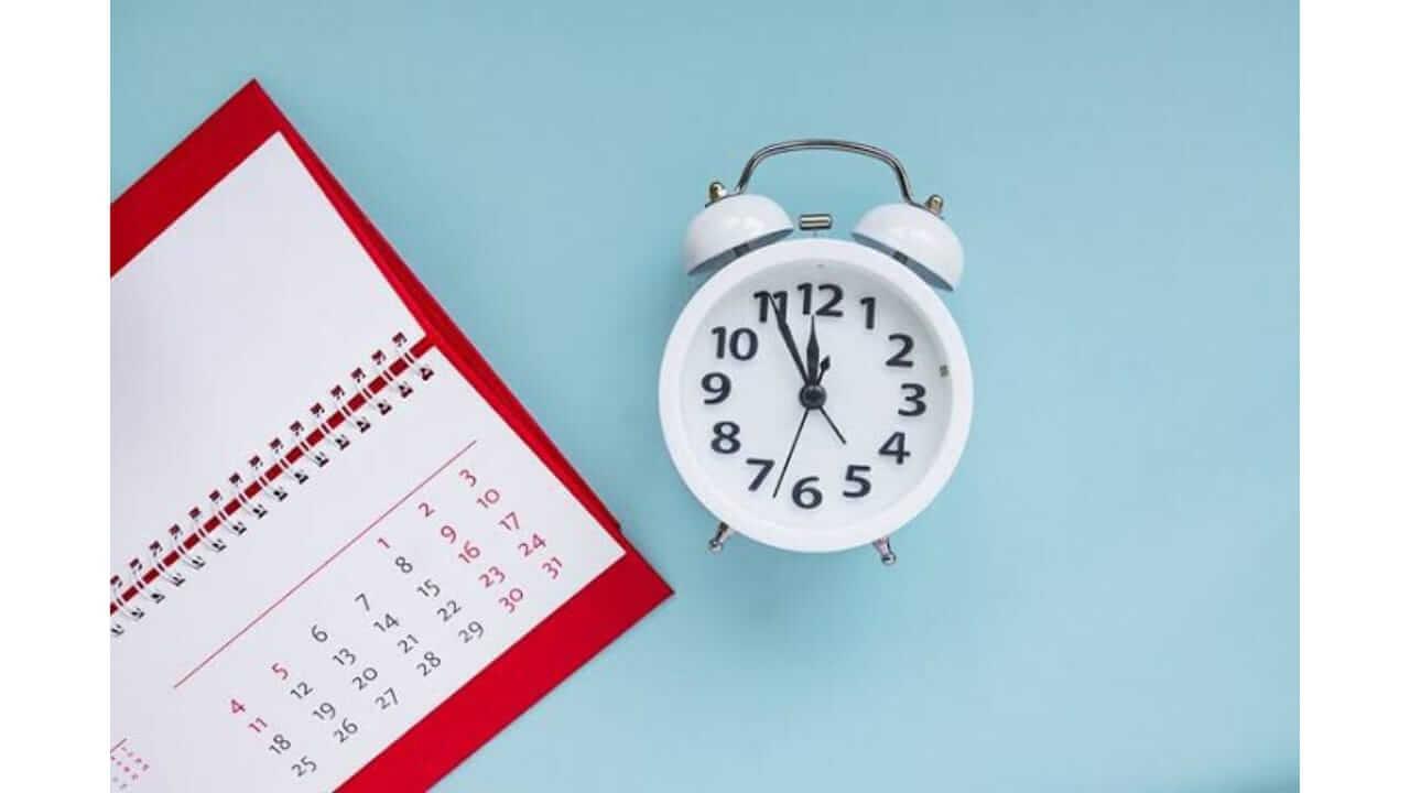 वास्तुशास्त्रानुसार घरात घड्याळ आणि कॅलेंडर एकत्र ठेवण्याचे परिणाम जाणून घ्या…