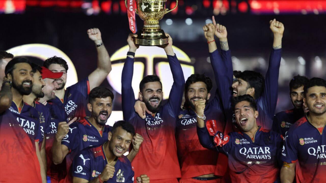18 वर्षानंतर रॉयल चॅलेंजर्स बंगळुरूने कोरलं आयपीएल चषकावर नाव; फायनलमध्ये पंजाबला हरवलं!