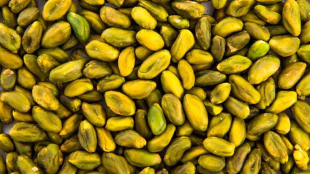 दररोज खा पिस्ता, चमकदार त्वचेपासून निरोगी डोळ्यापर्यंत मिळतात फायदेच-फायदे