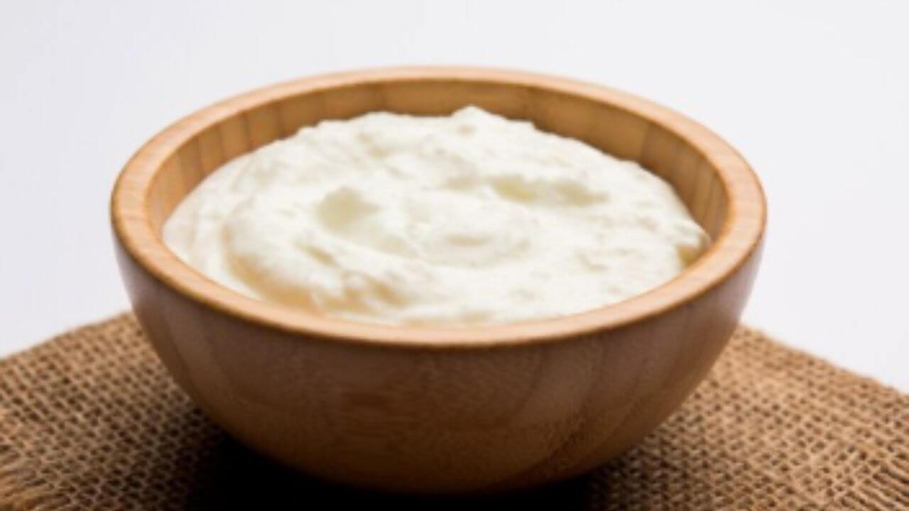 ‘या’ लोकांनी दही खाणे टाळावे, आरोग्यावर होऊ शकतात दुष्परिणाम