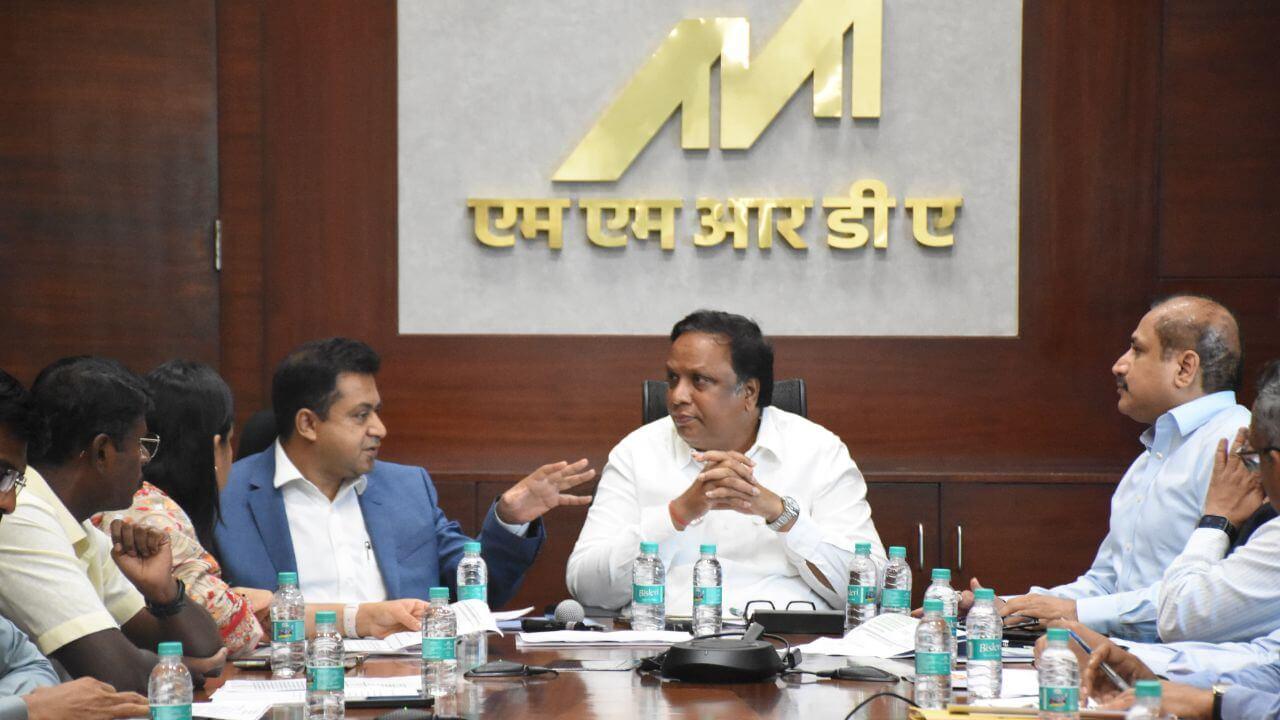 मेट्रो स्टेशनवर पाणी गळतीच्या घटनेनंतर सरकार सतर्क; पावसाळी आपत्कालीन प्लान तयार करा, आशिष शेलारांचे आदेश