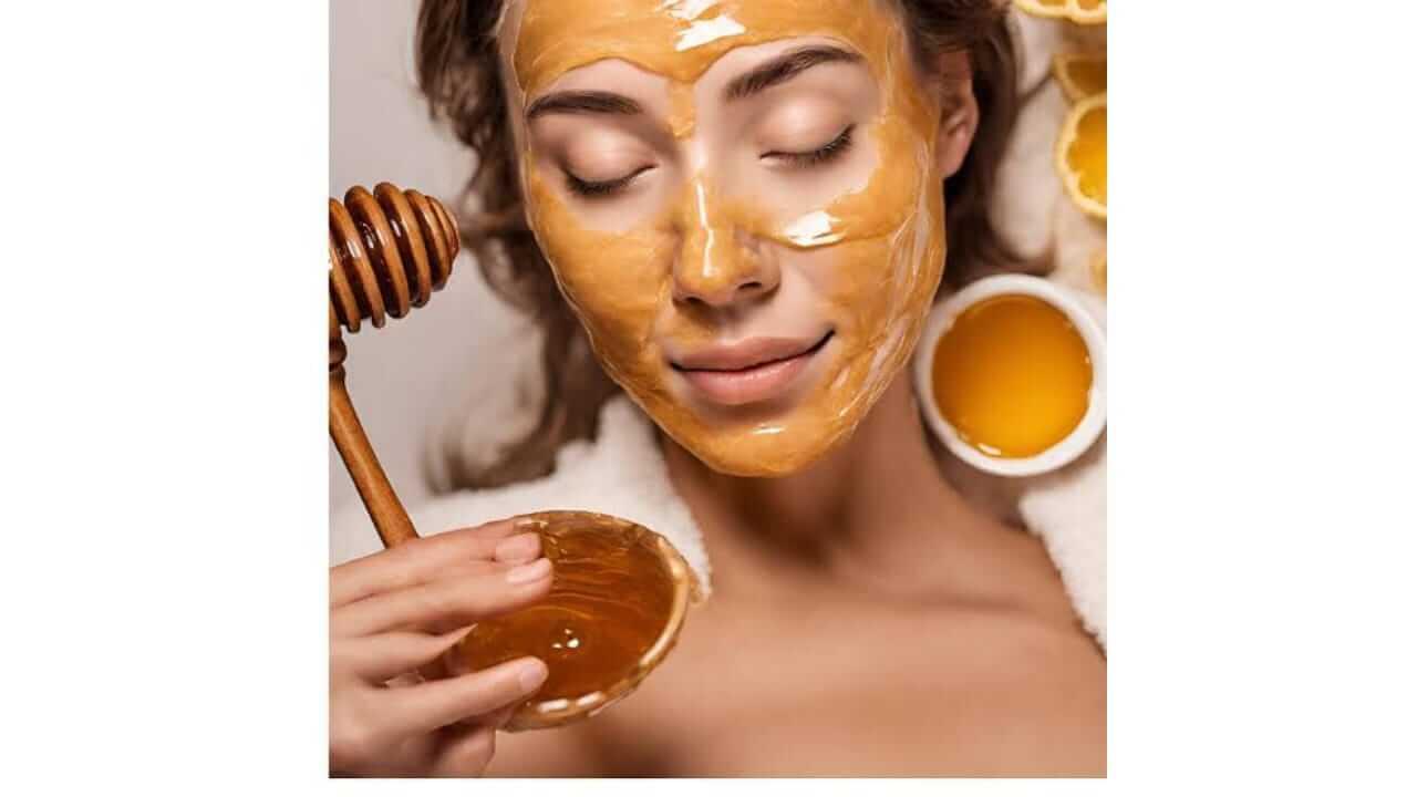 चेहऱ्यावर मध लावण्याचे फायदे, जाणून घ्या