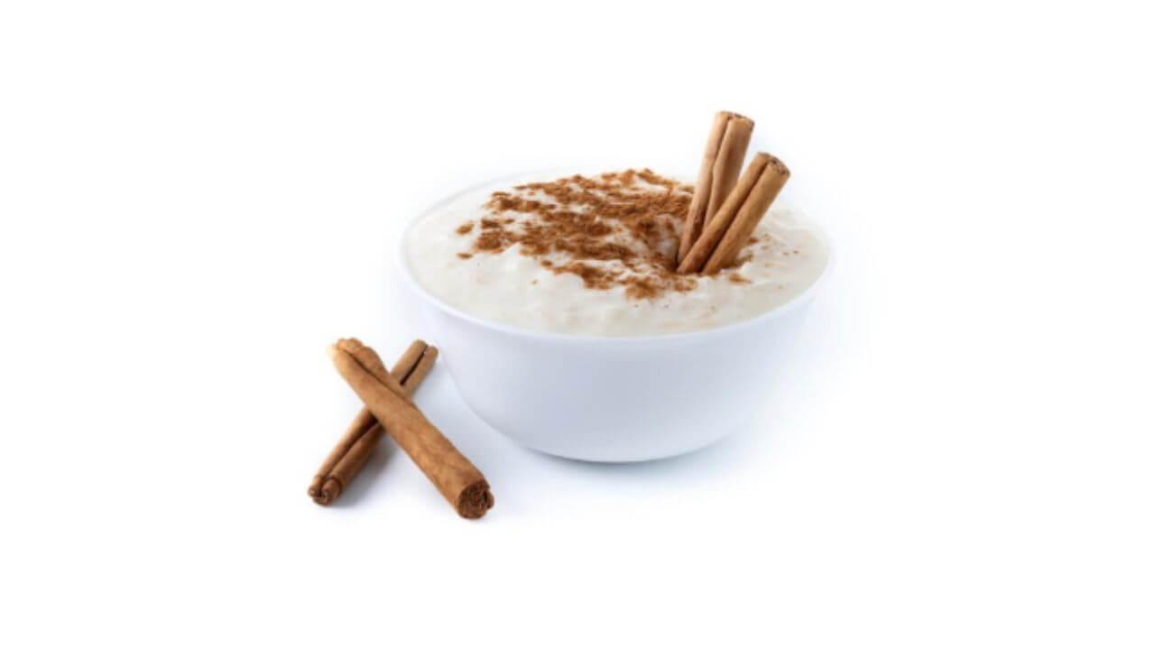 दही आणि दालचिनी एकत्र खाल्ल्याने आरोग्याला मिळतात ५ फायदे, वाचा काय सांगतात तज्ज्ञ