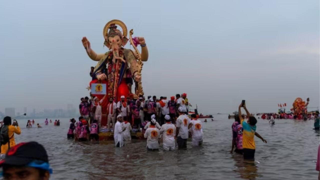 Ganesh Visarjan Muhurtha 2025 List : गणपती बाप्पाचं विसर्जन कधी कराल? विसर्जनाच्या मुहूर्ताची संपूर्ण यादी