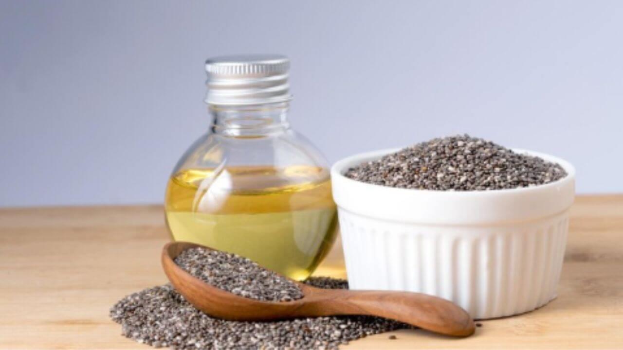 मधात मिसळून खा चिया सीड्स, त्वचेपासून केसांपर्यंत मिळतील फायदेच-फायदे