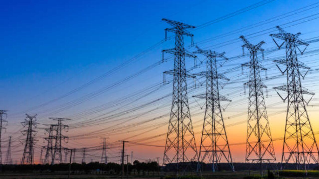राज्यातील वीज दरवाढीच्या निर्णयाला हायकोर्टाची स्थगिती; महावितरणकडून वीज बिलामध्ये १२ टक्क्यांनी कपात