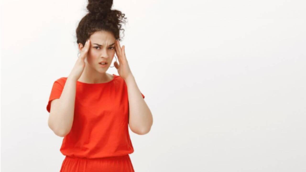 पोटात गॅसमुळे तुम्हालाही होते डोकेदुखी? ‘हे’ घरगुती उपाय आहेत फायदेशीर