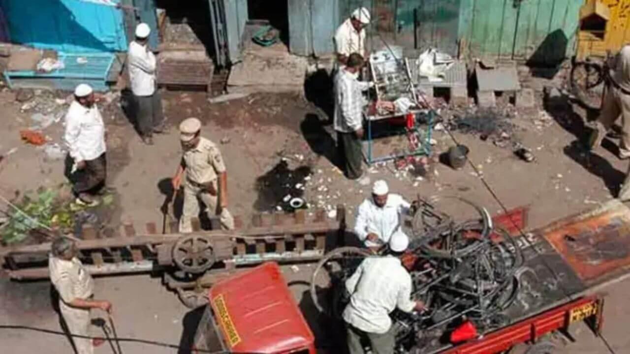2008 मालेगाब बॉम्बस्फोट प्रकरणात न्यायालयाचा निकाल समोर;  साध्वी प्रज्ञासिंह ठाकुरांसह सर्व आरोपींची निर्दोष मुक्तता!