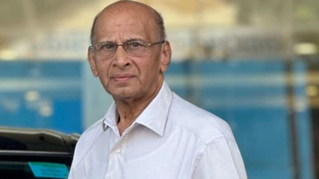 50 वर्षे 2 रूपयांत रूग्णसेवा करणारा डॉक्टर हरपला; डॉक्टर ए.के.रायरू गोपाल नेमके कोण होते?