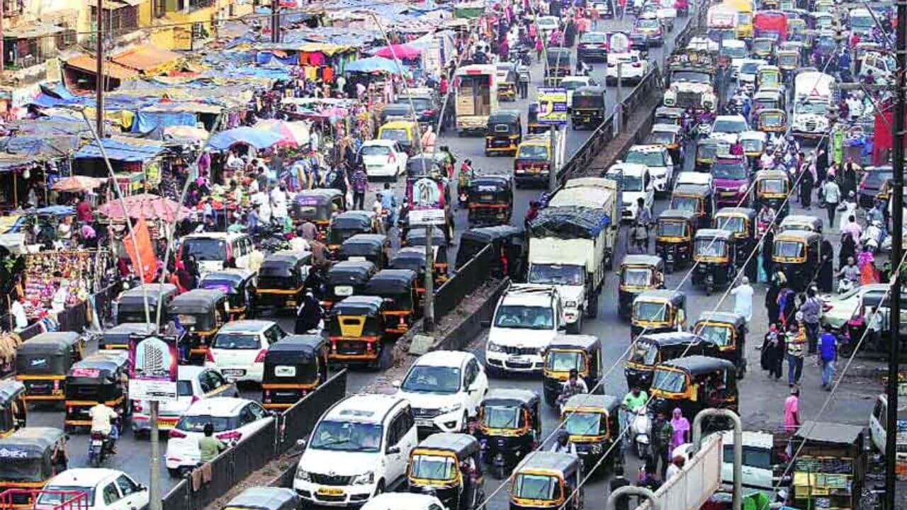 ख्रिसमसच्या निमित्ताने पुण्यातील वाहतूक व्यवस्थेत बदल; बाहेर पडण्याआधी ही बातमी वाचा !