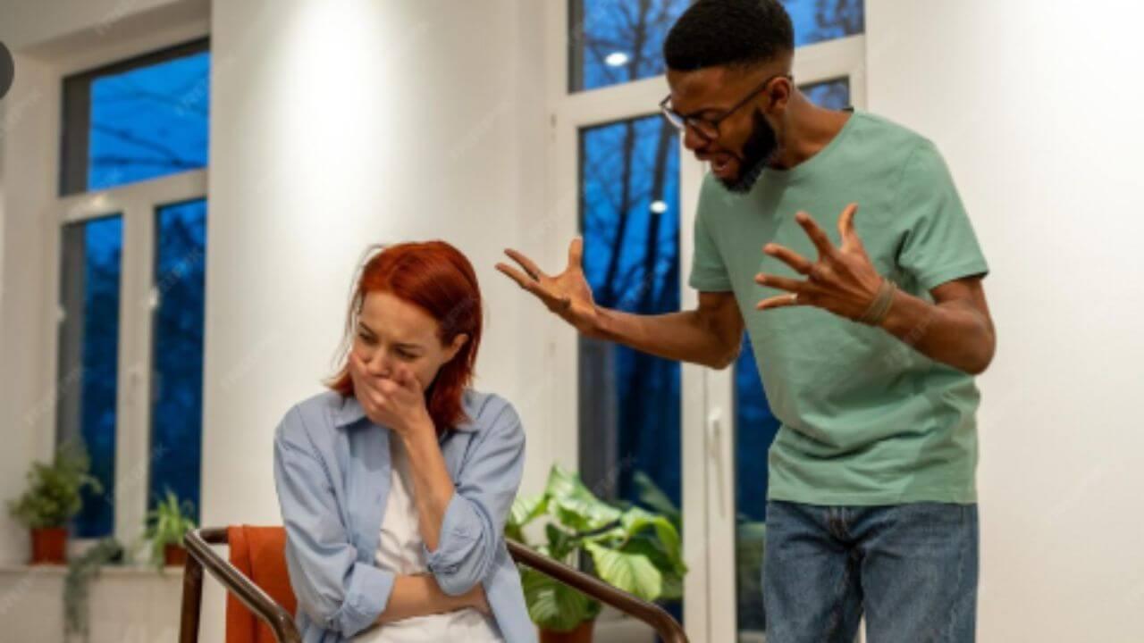 घरात सतत वादविवाद आणि भांडणे होतात? मग करा ‘हे’ सोपे वास्तू उपाय