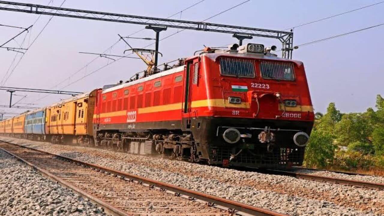 Mumbai Nagpur Special Train : मुंबई–नागपूर मार्गावर नवीन विशेष एक्सप्रेस; 15 प्रमुख स्थानकांना जोडणार