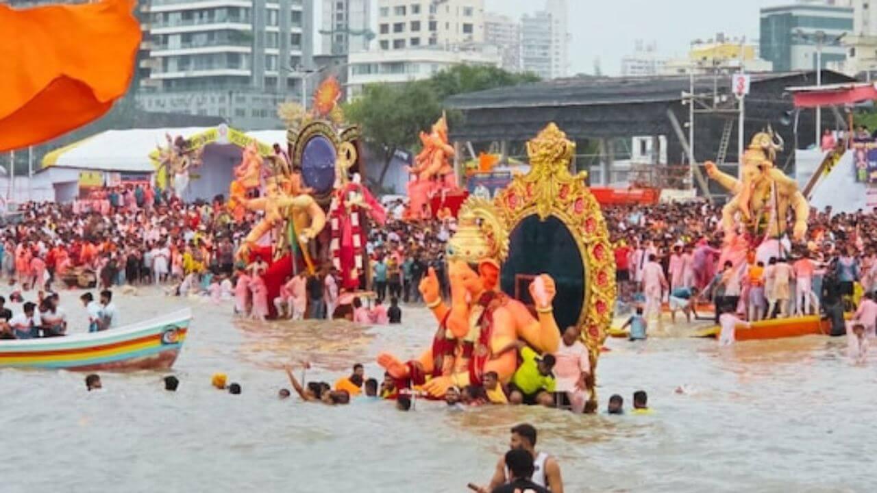 Lalbaugcha Raja Visarjan 2025 : लालबागच्या राजाच्या विसर्जनात विघ्न; गुजरातहून आणलेल्या तराफ्यामुळे सगळा खोळंबा