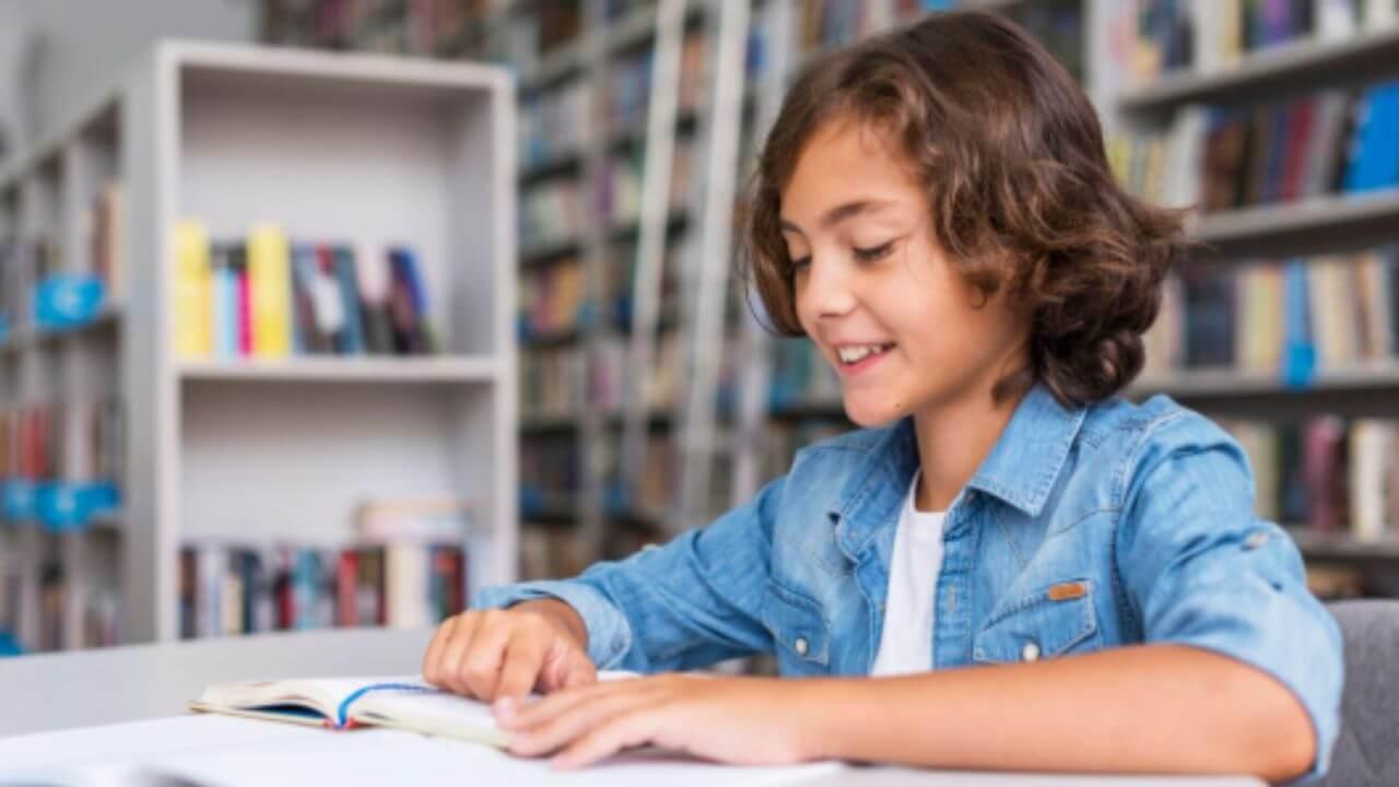 दररोज मुलं स्वतःहून आवडीने अभ्यासाला बसतील, फक्त पालकांनी फॉलो करा ‘या’ टिप्स
