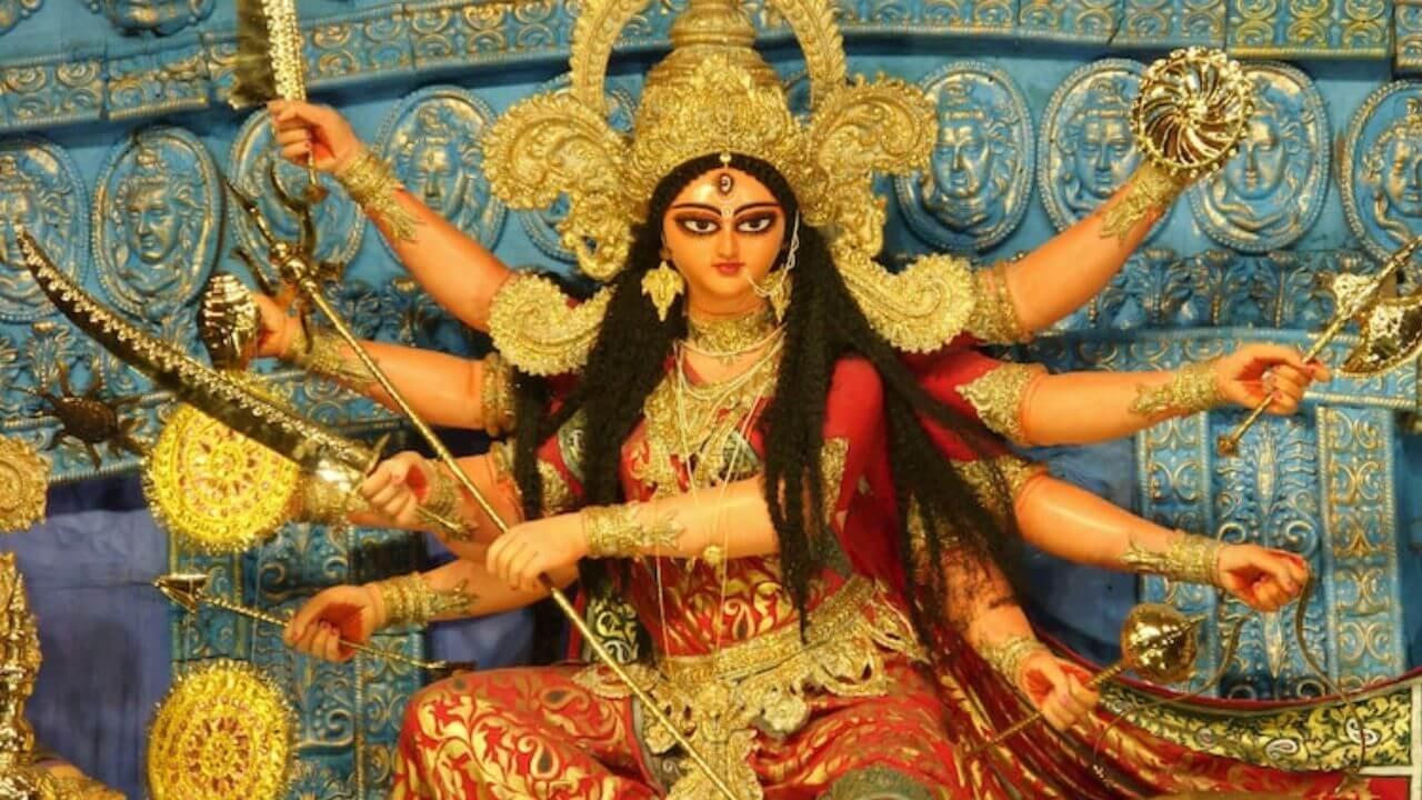 Navratri 2025 : नवमीला करा हे उपाय; छप्परफाड पैसा मिळेल
