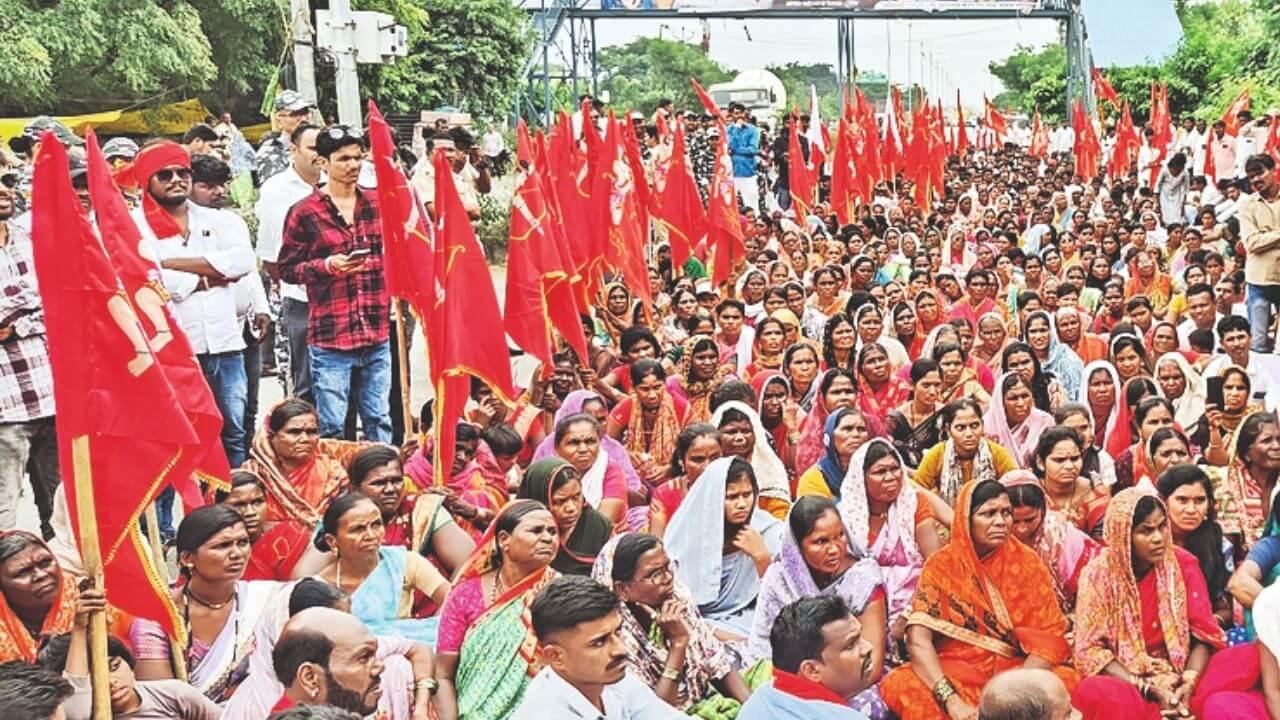 ‘हैदराबाद गॅझेट लागू करा, ST चे आरक्षण द्या’; मागणीसाठी बंजारा समाजाचा जालन्यात भव्य मोर्चा