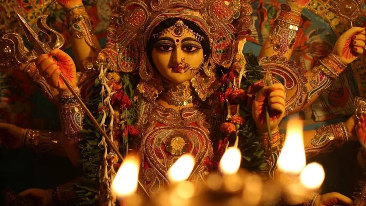 Navratri Festival: उद्यापासून देशभरात नवरात्रीचा उत्सव; नवरात्रीसाठी खास शुभेच्छा संदेश…