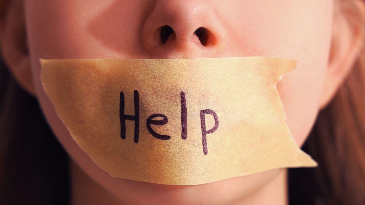 Maharashtra News : घरात अत्याचार होत असेल तर कुठे दाद मागाल? राज्य सरकारने उभा केला आधारवड