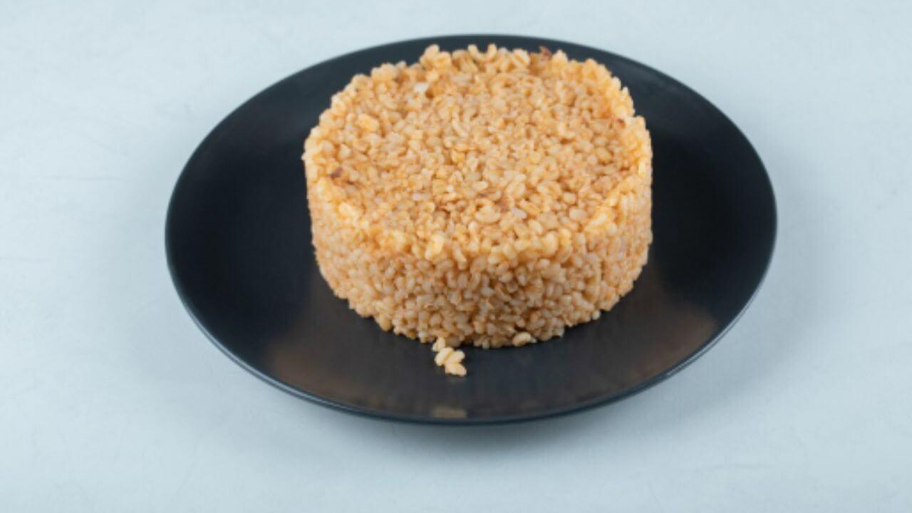 आहारात समाविष्ट करा तपकिरी तांदूळ, रक्तातील साखर नियंत्रित होण्यासोबतच मिळतील अनेक फायदे