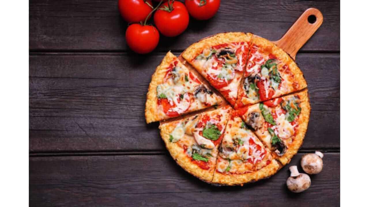 BhauBeej 2025 :  लाडक्या भावाला भाऊबीजनिमित्त घरच्या घरी बनवा  मार्गेरिटा पिझ्झा वाचा रेसिपी…