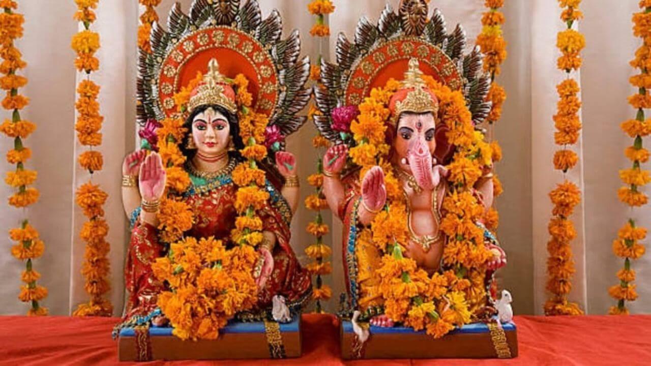 Laxmi Pujan Shubh Muhurt : लक्ष्मी पूजनासाठी फक्त अडीच तासाचा वेळ; चला जाणून घेऊया