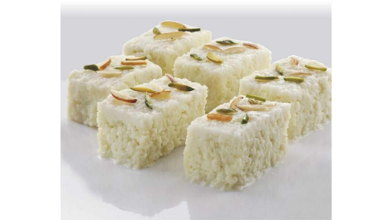 BhauBeej 2025 : भाऊबीजनिमित्त घरच्या घरी बनवा टेस्टी खव्याची बर्फी, वाचा रेसिपी…