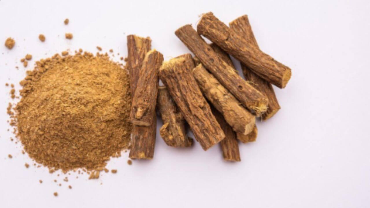 कान, नाक, घशाचे इन्फेक्शन रोखते ज्येष्ठमध, जाणून घ्या सेवन करण्याचे फायदे