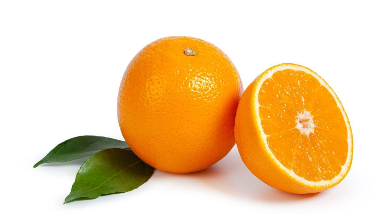 महिनाभर रोज खा फक्त १ संत्री, आरोग्याला मिळतील जबरदस्त  फायदे