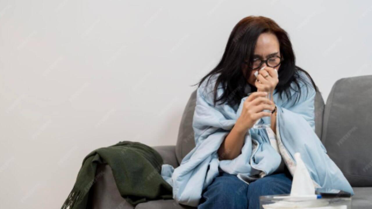 न्यूमोनिया झाल्यास आहारात सामील करा ‘हे’ घरगुती ड्रिंक्स, लवकर रिकव्हर होण्यास होते मदत