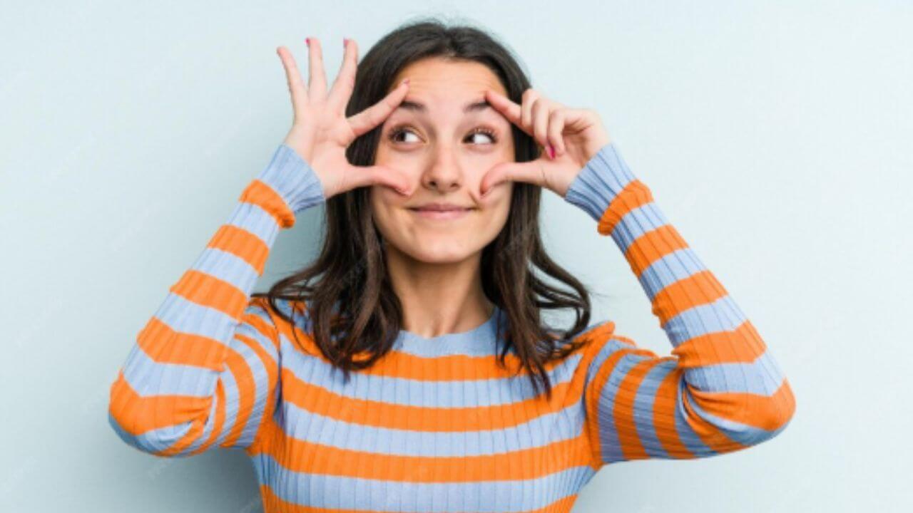 डोळ्यांचा थकवा दूर करण्यासाठी करा ‘ही’ ५ योगासने, दृष्टी सुधारेल, चष्माही लागणार नाही