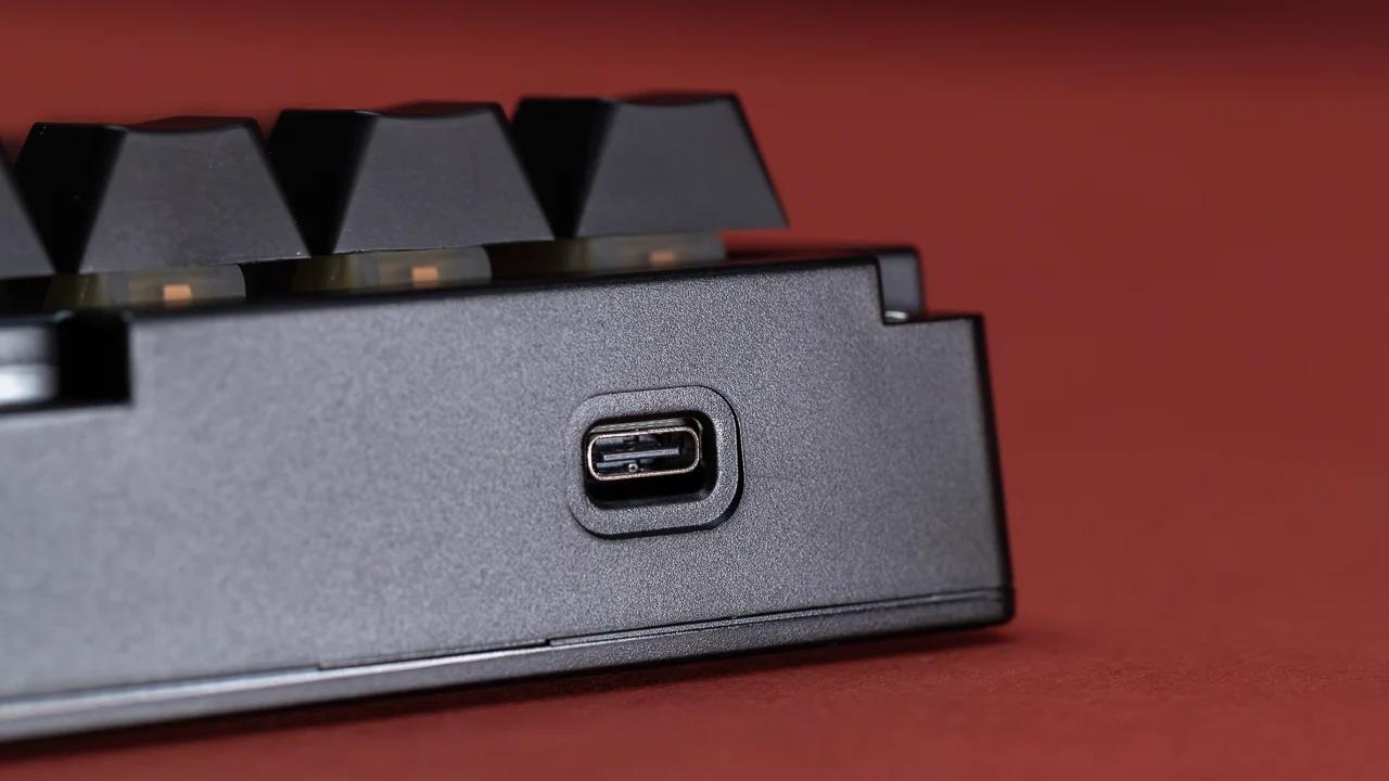 फक्त फोन चार्ज करण्यासाठी नाही Type-C पोर्ट, त्याचे एकापेक्षा एक फायदे करतील तुम्हाला थक्क