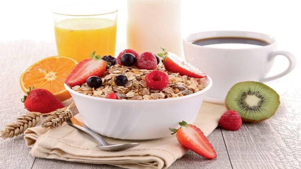 तुम्ही नाश्ता टाळता? त्यामुळे होणारे नुकसान जाणून घ्या