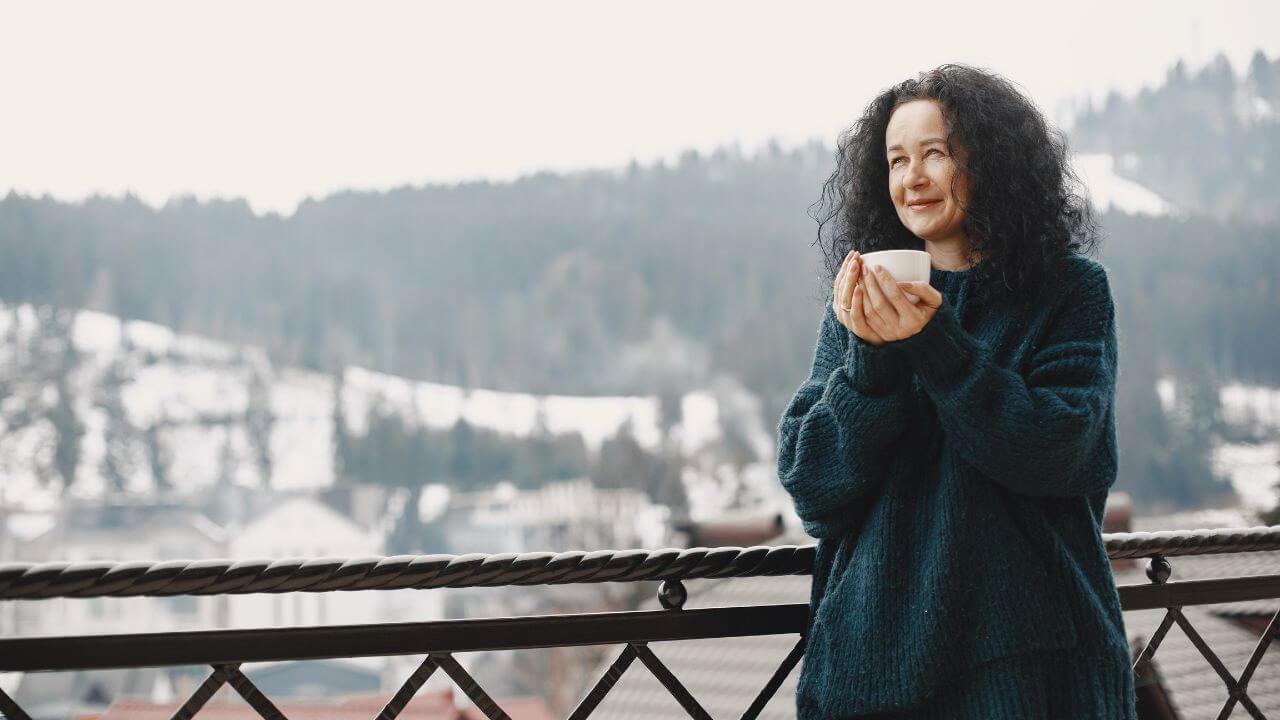 हिवाळयात शरीराला उबदार ठेवण्यासाठी खा ‘हे’ पदार्थ, अजिबात होणार नाही थंडीचा त्रास