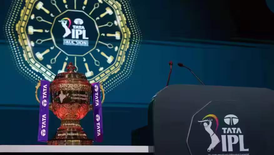 IPL 2026 च्या लिलावात स्टीव्ह स्मिथसह या 45 खेळाडूंची बेस प्राइज 2 कोटी, यादीत फक्त 2 भारतीय