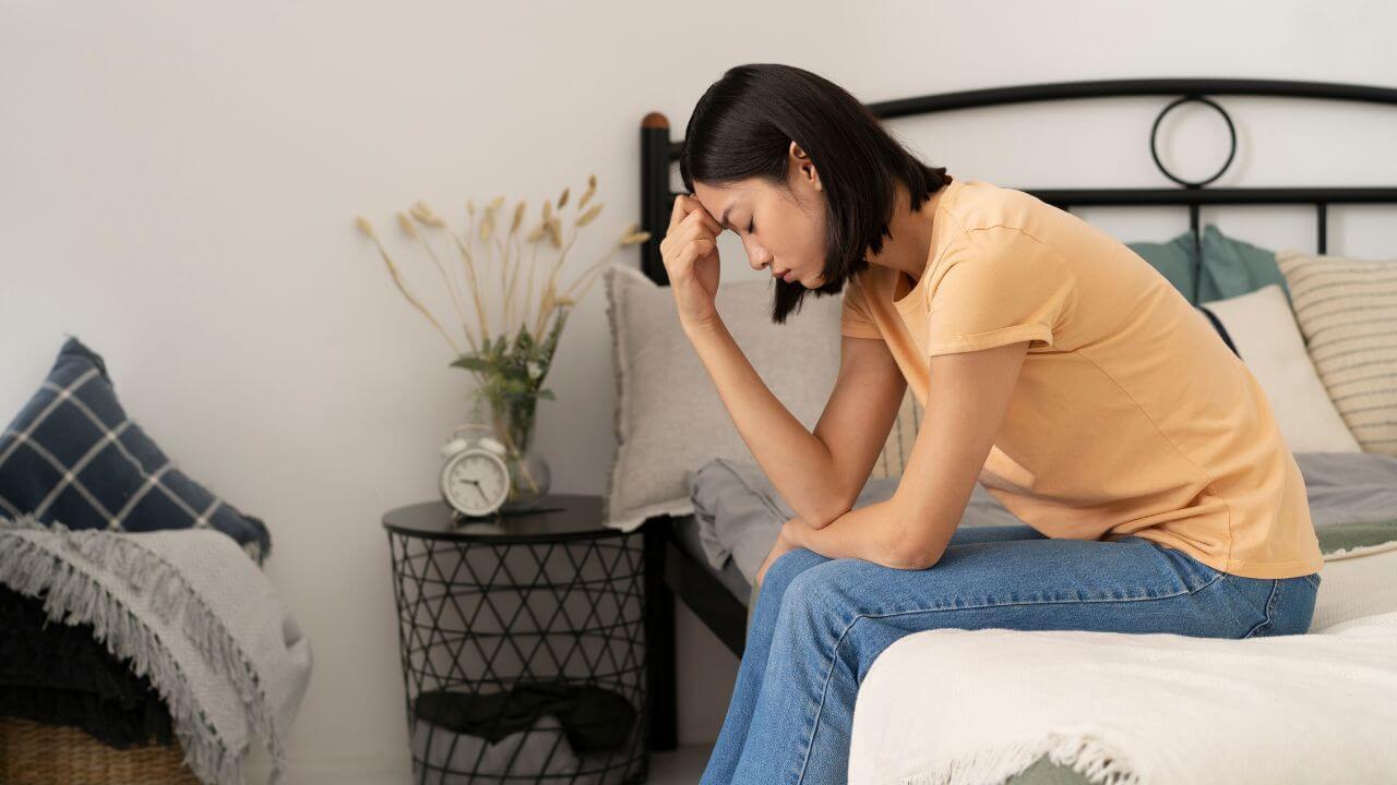 दिवसभराच्या ताणतणावामुळे रात्री झोप लागत नाही? ‘हे’ घरगुती उपाय दूर करतील समस्या