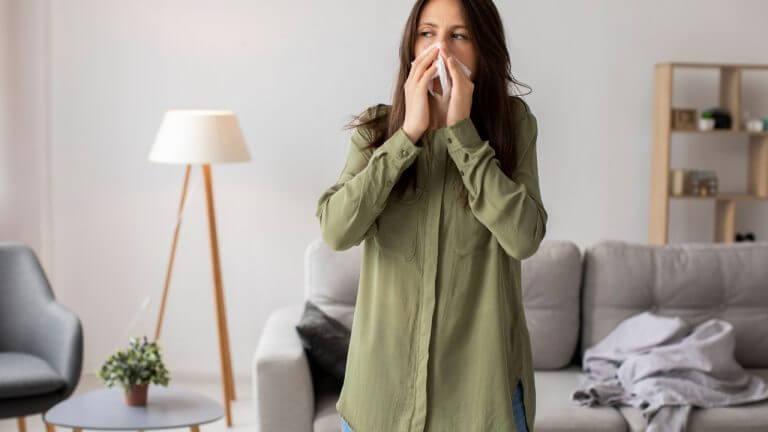 हिवाळ्यात वाढत्या प्रदूषणामुळे धूळ आणि धुराची अ‍ॅलर्जी त्रास देतेय? जाणून घ्या आयुर्वेदिक उपाय